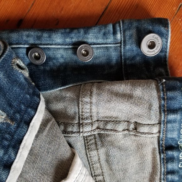 Calvin Klein Slim Jeans (stretchy) - Picture 4 of 10